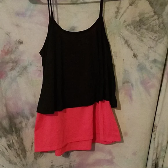 Black and pink layered tank top - Picture 2 of 2